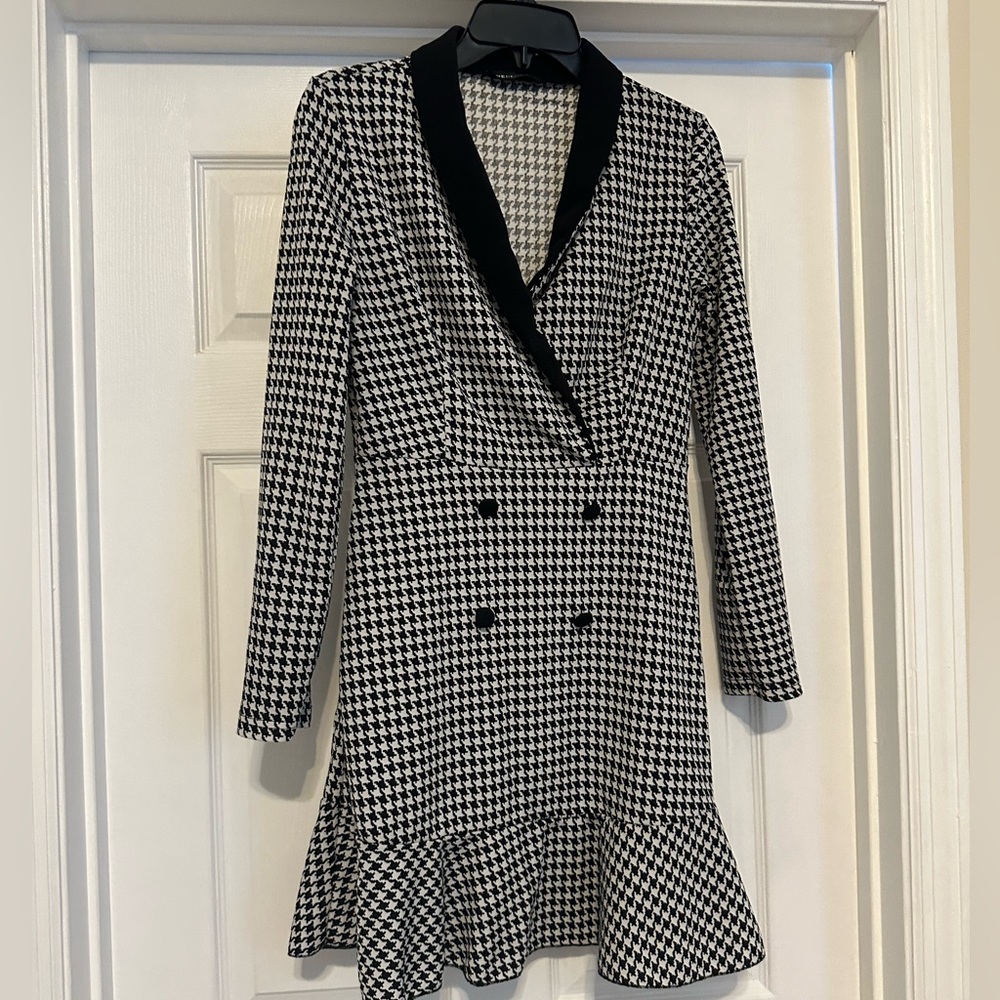 Cute Black and White dress